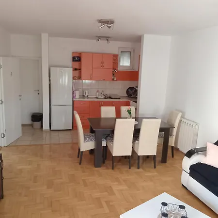 Tea * סרמסקה מיטרוביקה