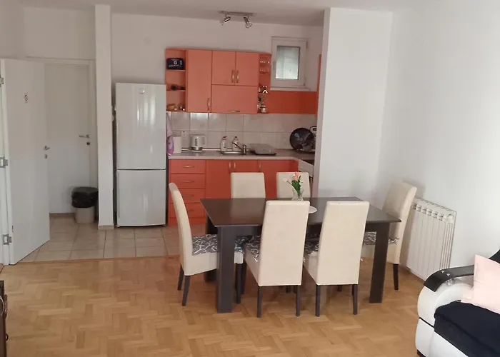 Tea * 스렘스카 미트로비차